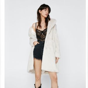 NWT nasty gal cream colored faux fur coat US size 8